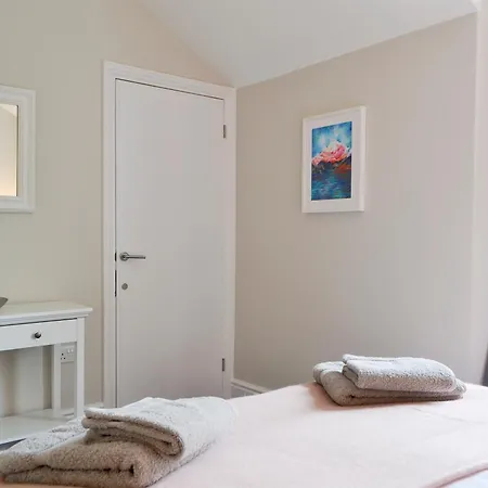 Kingston Holiday home *