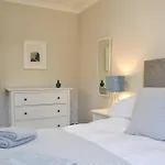 Kingston بيت للعطل *